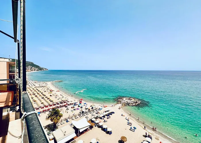 Lägenhet Hostdomus - Mare Pietra Ligure