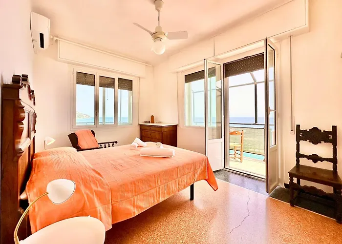 Hostdomus - Mare Pietra Ligure